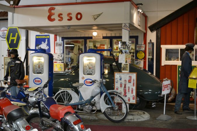 f2400d_5e1f6eac294b4e8c9a93d22f6d55f863