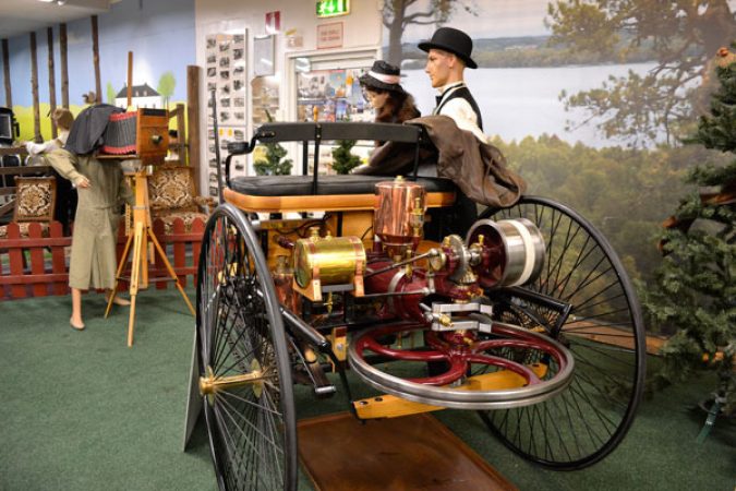 f2400d_ef9d182b812840ab97ae6631f046a27f